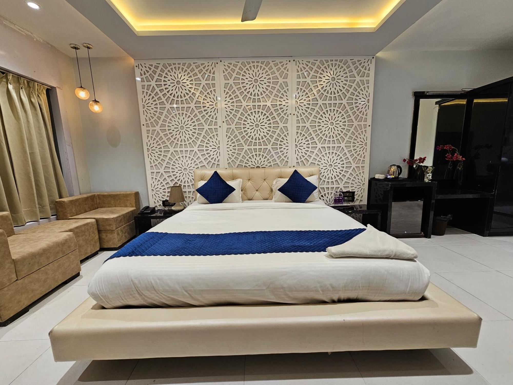 Hotel Mk Vivanta Gwalior Esterno foto