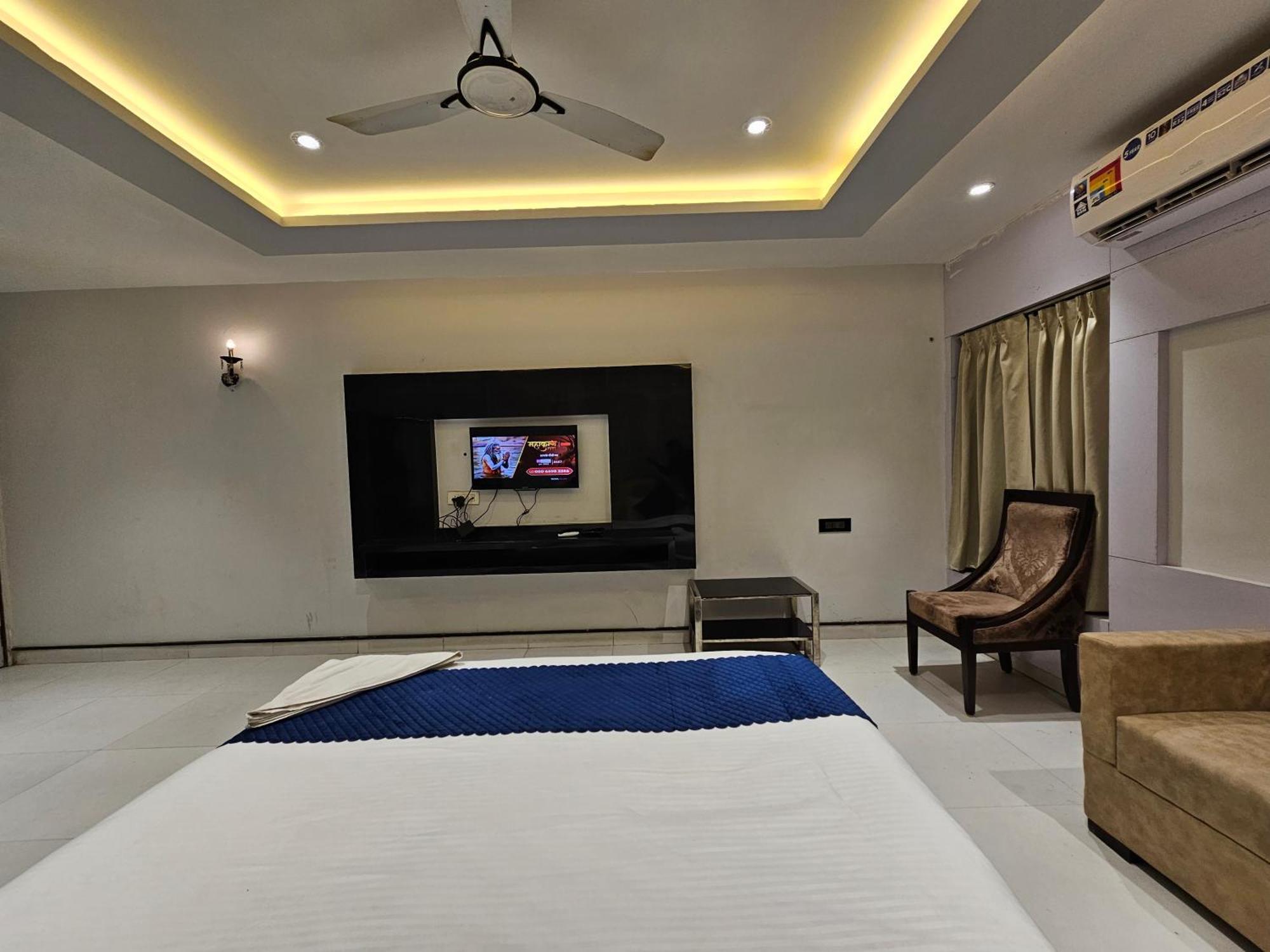 Hotel Mk Vivanta Gwalior Esterno foto